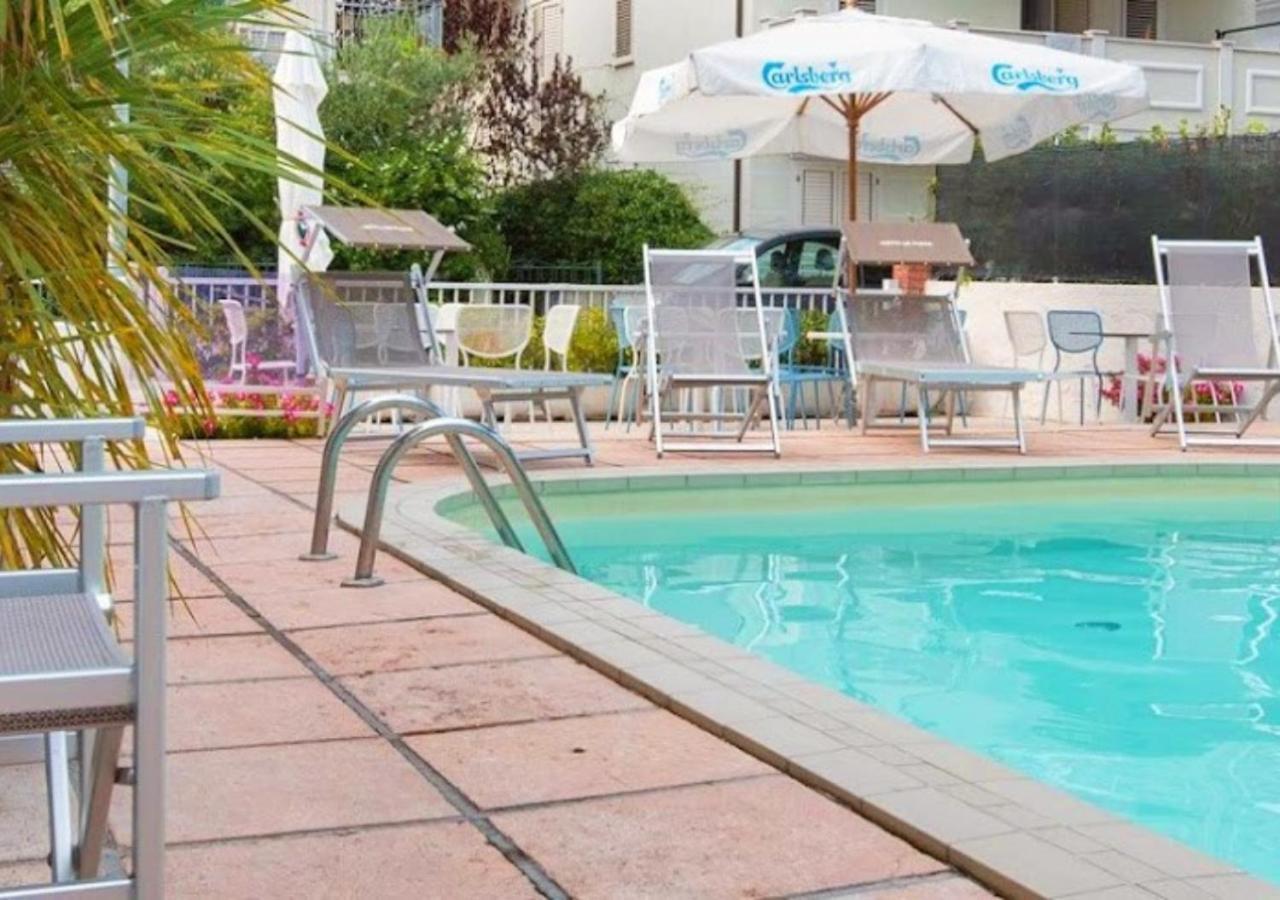 La Plata Hotel - Con Piscina Riccione Exteriér fotografie