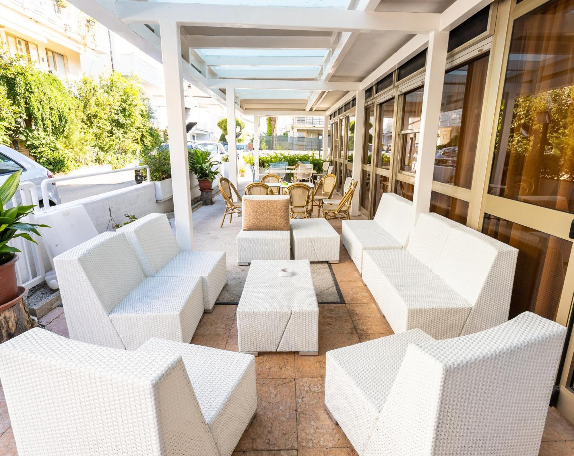 La Plata Hotel - Con Piscina Riccione Exteriér fotografie